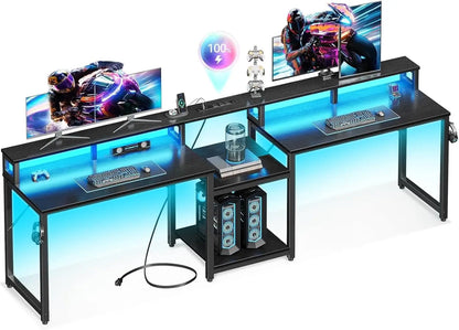 Mesa de jogos com prateleiras de armazenamento, mesa dupla comprida para computador, escritório em casa, com porta de carregamento USB e luzes LED.